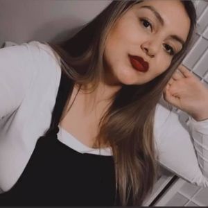 Meet your Posher, Mayra